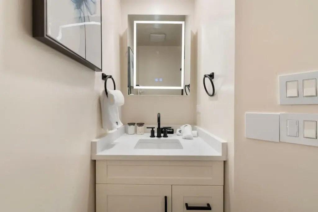 126a5e6c efae 42 M7 ya