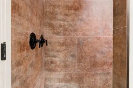 1bcffd07 179e 41 iu3qJ