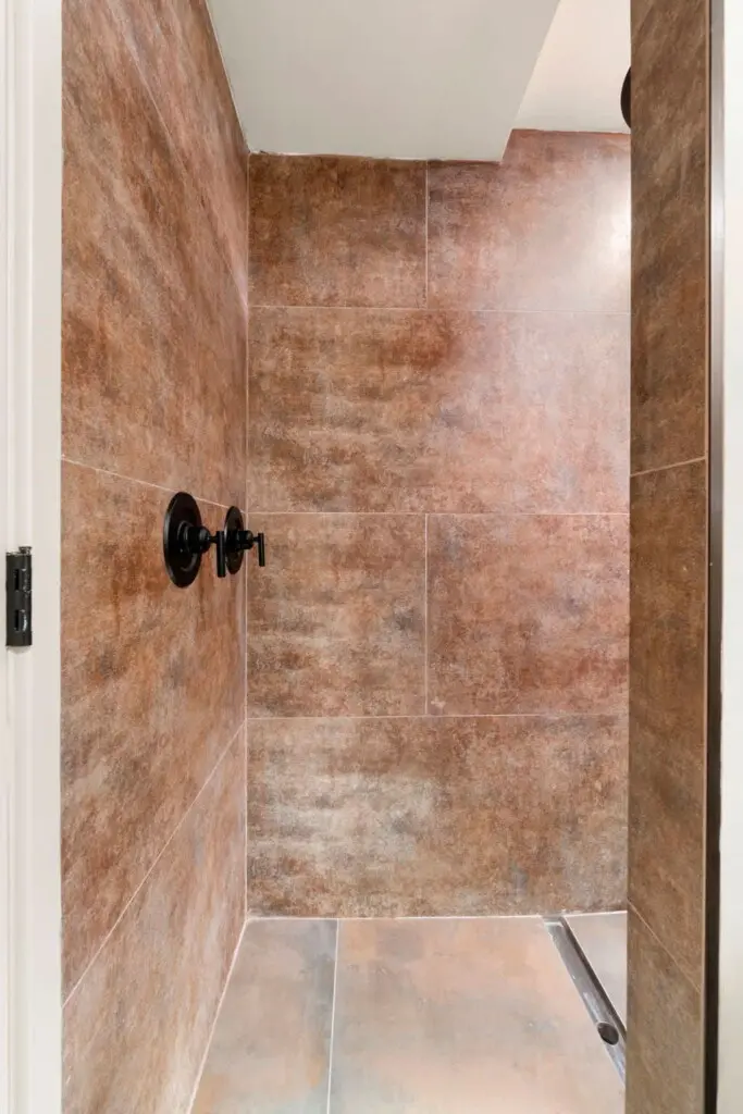 1bcffd07 179e 41 iu3qJ