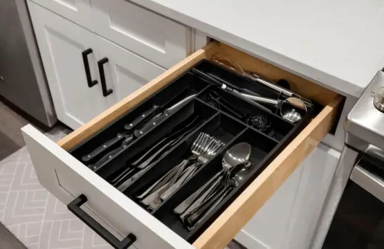 3252bc71 9125 4b l JWr