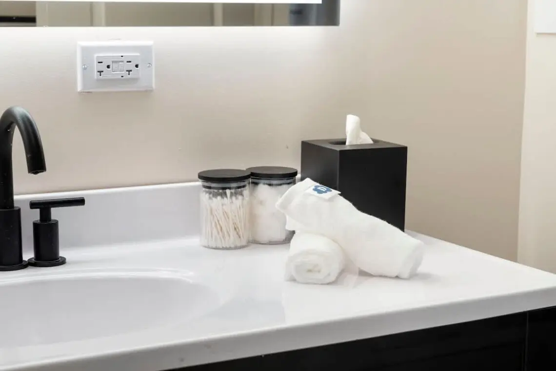 501ef829 1e43 4e sOSqE