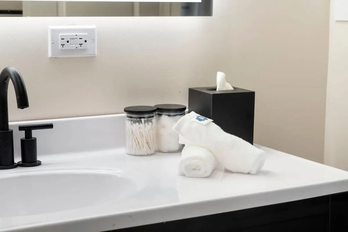 501ef829 1e43 4e sOSqE