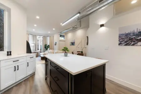 5e949798 f086 40 06bcB