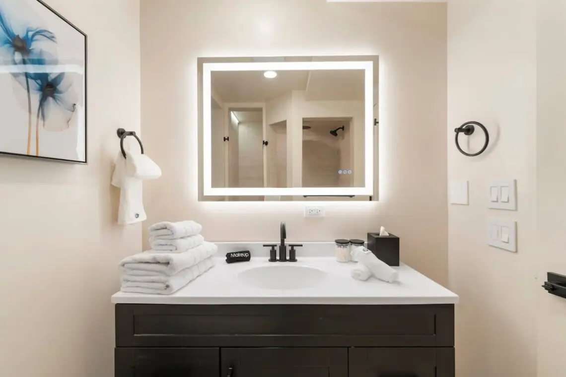 72d35774 716a 4e 4uwco