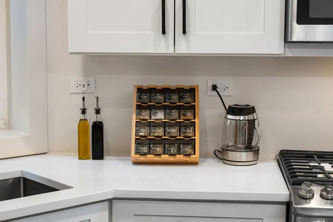 79c35f97 9f9e 4b clm z