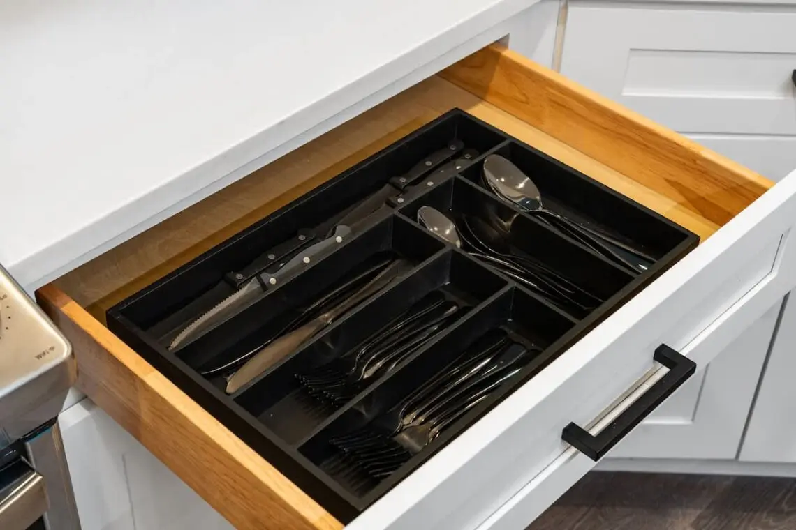 7c4b7946 3345 4c n7ynX