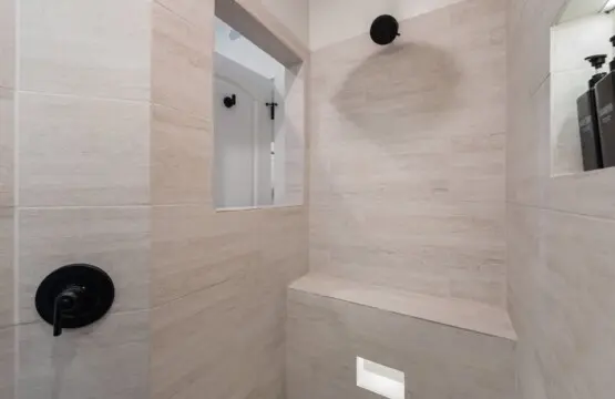 f509ccc9 331d 47 44WMr