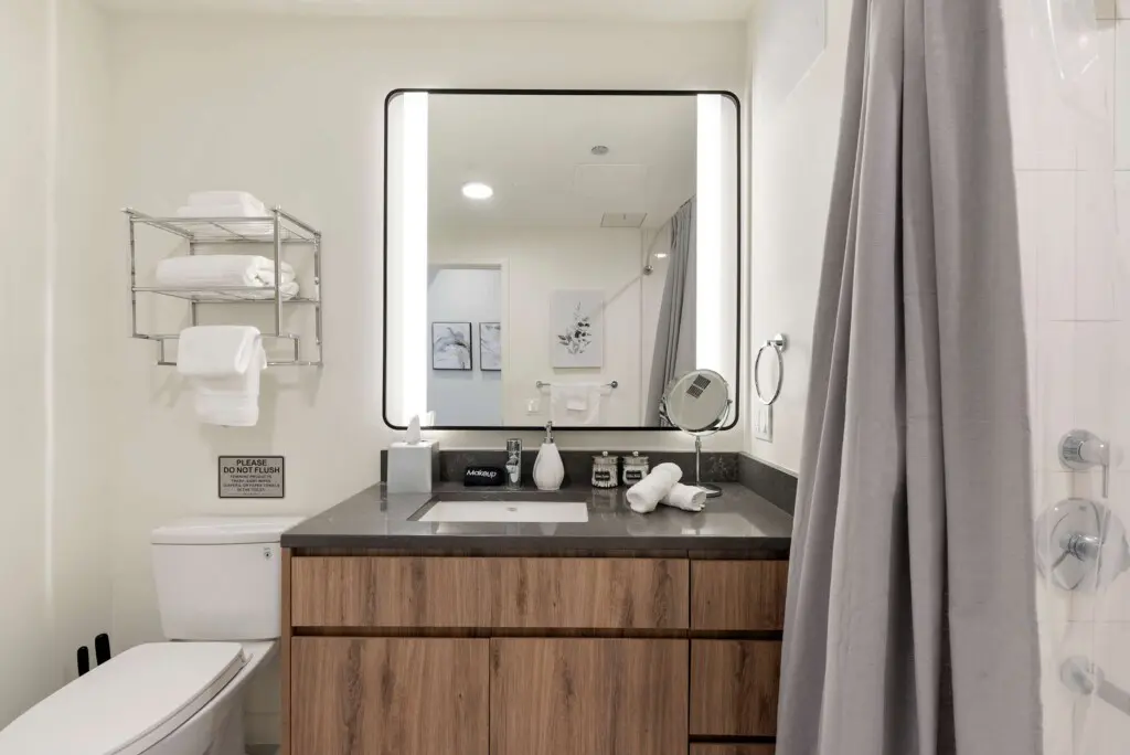 inm0mguycacr30istijb