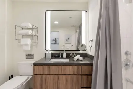 inm0mguycacr30istijb