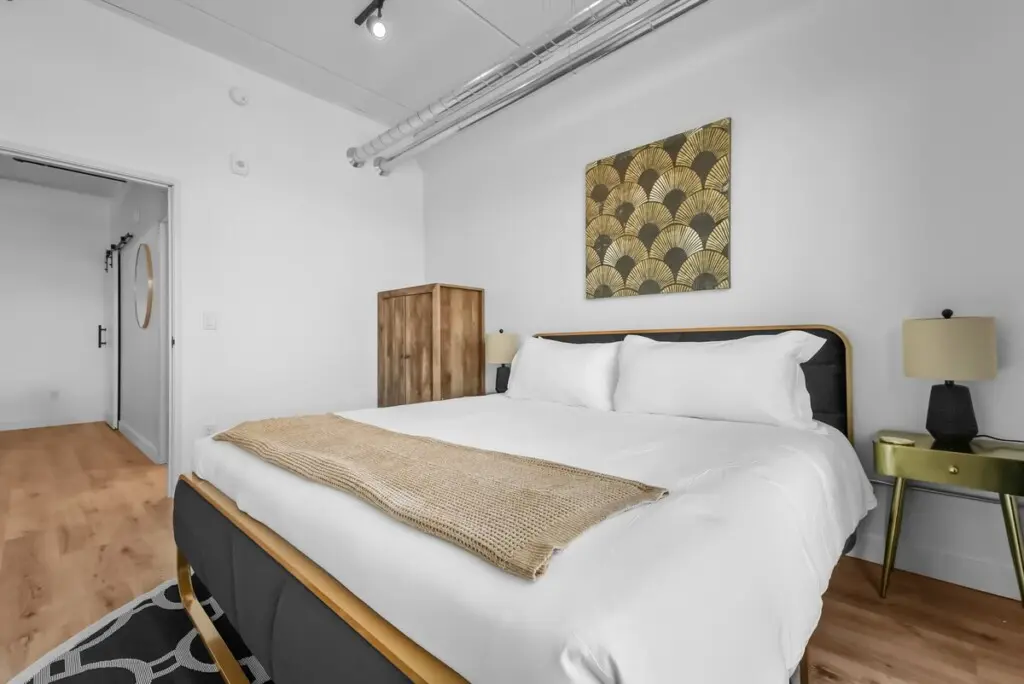 original 1187060837603721748 1940844153