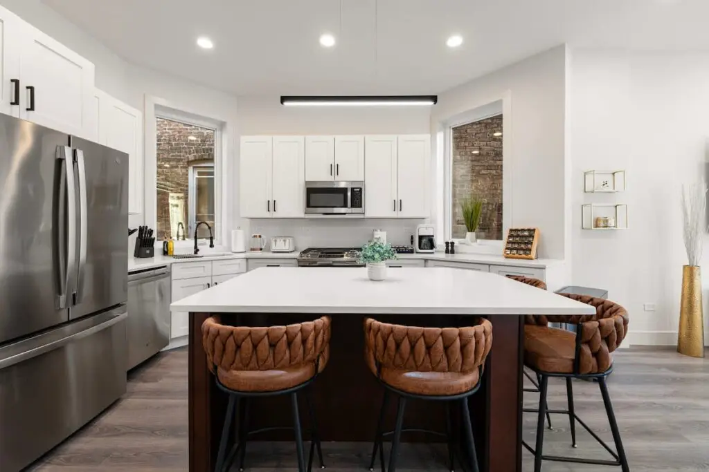 1d8951ae 64dc 4d qJj6a