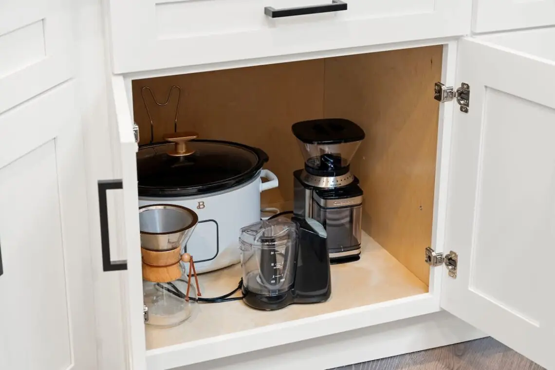 301eb9ce 9661 4c 1sLA9