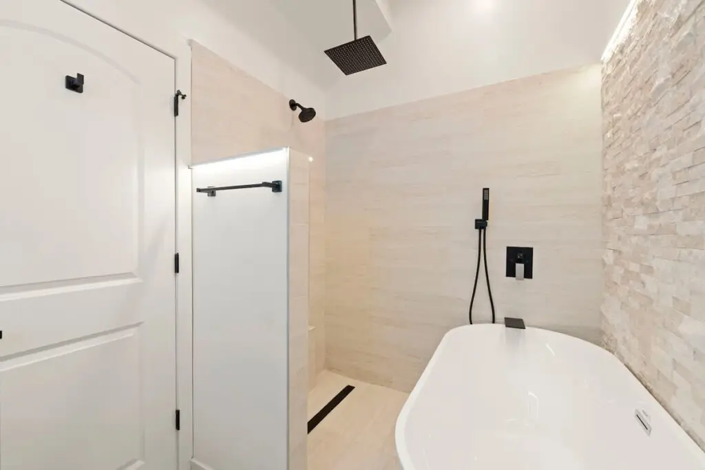 4d8d5b36 46fc 4b EBzzW