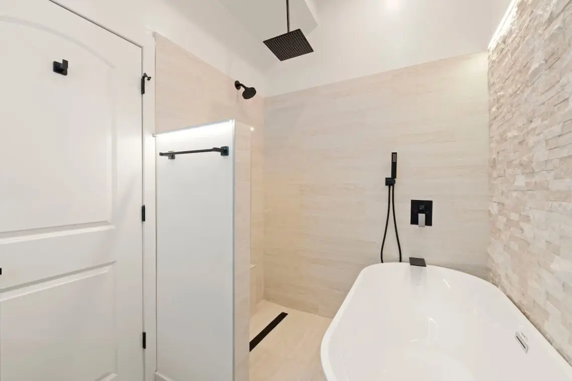 4d8d5b36 46fc 4b EBzzW