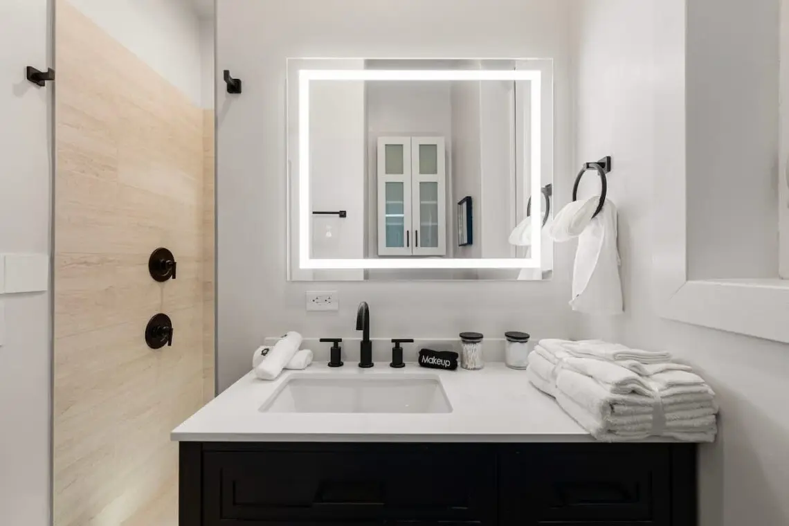 5dd4284c f84d 4b 5bYQi