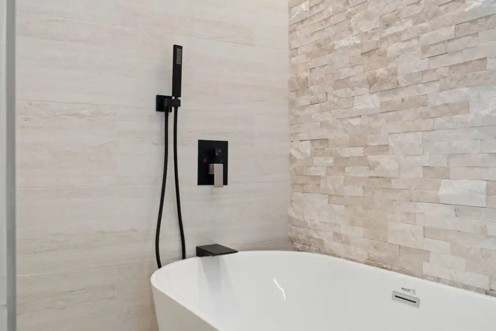 87393ae6 4790 47 bY12w